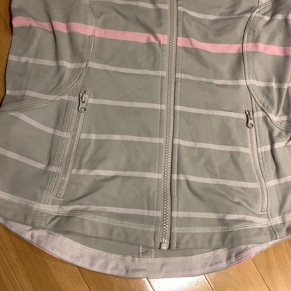 Lululemon Forme Jacket Cuffins Pop Stripe Heathered Dune / Barely Pink -size 10 - Picture 6 of 16
